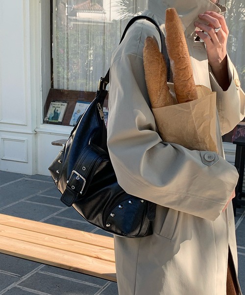 LYEON（リヨン）の「ヴィンテージ風クロスボディバッグ/ベルトショルダーバッグ（ショルダーバッグ・レディース・ブラック/ブラウン・FREE）」の10枚目の写真