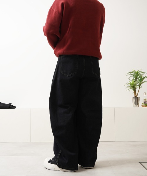 1111clothing（ワンフォークロージング）の「デニム ワイド カーブパンツ / Denim Wide Curve Pants（デニムパンツ・メンズ・ブラック/インディゴブルー・M/S/XL/L）」の12枚目の写真