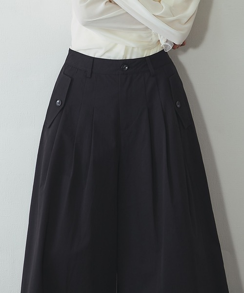 SMILE ORCHID(スマイルオーキッド)の「スカートライクなタック入りワイドパンツ(その他パンツ・レディース・ブラック・M)」の8枚目の写真