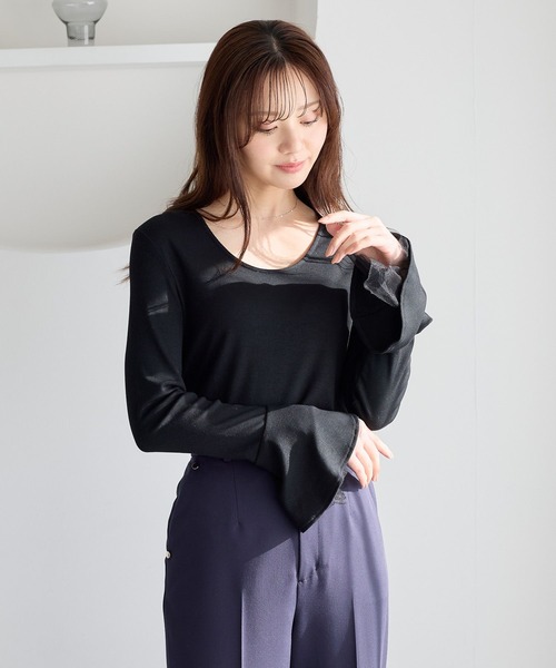 Andemiu（アンデミュウ）の「ソデチュールフレアカットソー645352（Tシャツ/カットソー・レディース・オフホワイト/ブルー/ブラック/モカ・FREE）」の3枚目の写真