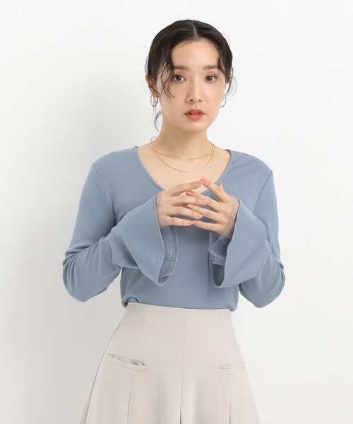 Andemiu（アンデミュウ）の「ソデチュールフレアカットソー645352（Tシャツ/カットソー・レディース・オフホワイト/ブルー/ブラック/モカ・FREE）」の9枚目の写真