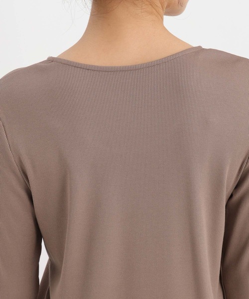 Andemiu（アンデミュウ）の「ソデチュールフレアカットソー645352（Tシャツ/カットソー・レディース・オフホワイト/ブルー/ブラック/モカ・FREE）」の19枚目の写真