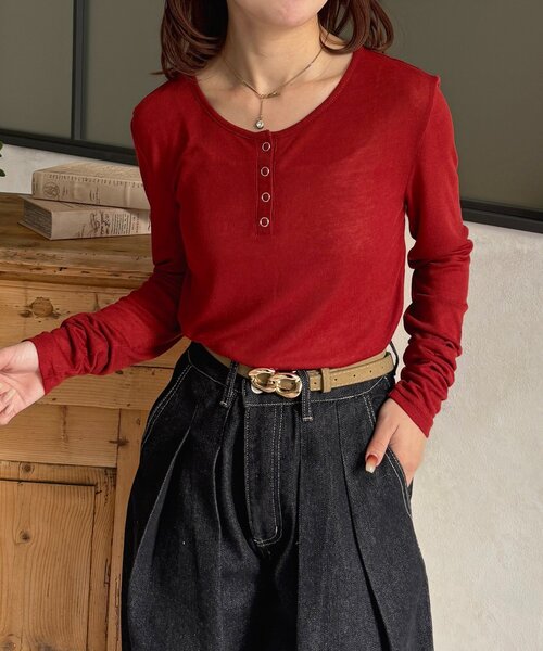 Thevon(ゼボン)の「シアーリブヘンリーネックプルオーバー(Tシャツ/カットソー・レディース・ブラック/カーキ/サックスブルー/オフホワイト/グレー/ピンク/レッド・FREE)」の7枚目の写真