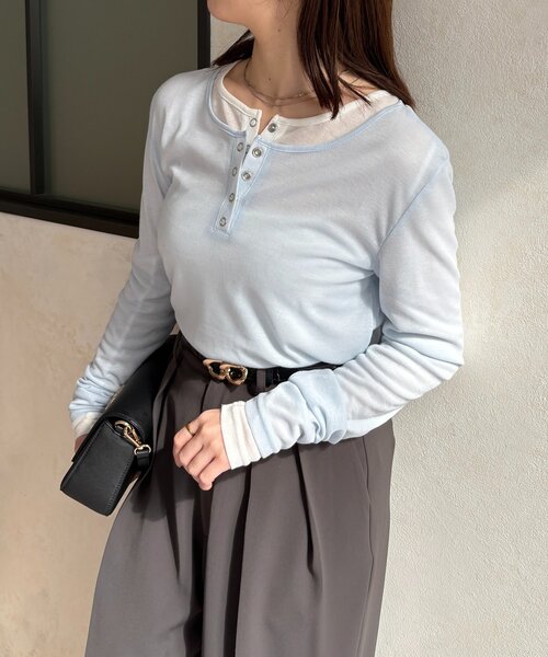 Thevon(ゼボン)の「シアーリブヘンリーネックプルオーバー(Tシャツ/カットソー・レディース・ブラック/カーキ/サックスブルー/オフホワイト/グレー/ピンク/レッド・FREE)」の5枚目の写真