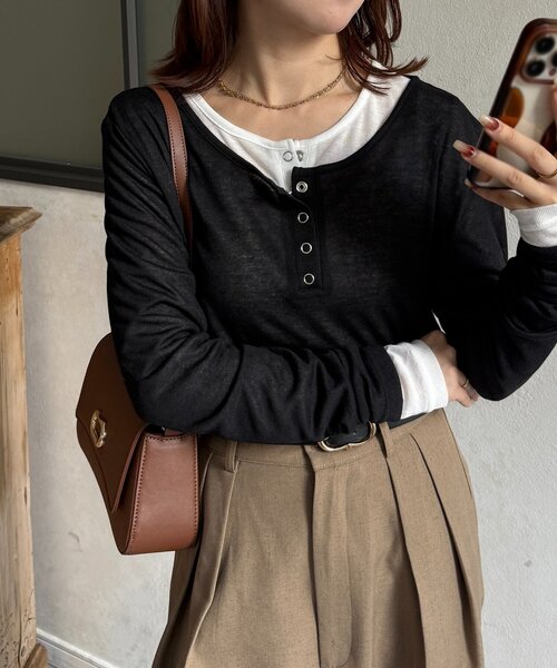 Thevon(ゼボン)の「シアーリブヘンリーネックプルオーバー(Tシャツ/カットソー・レディース・ブラック/カーキ/サックスブルー/オフホワイト/グレー/ピンク/レッド・FREE)」の2枚目の写真