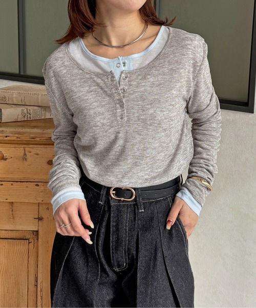 Thevon(ゼボン)の「シアーリブヘンリーネックプルオーバー(Tシャツ/カットソー・レディース・ブラック/カーキ/サックスブルー/オフホワイト/グレー/ピンク/レッド・FREE)」の4枚目の写真