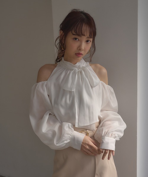 INGNI SOELA(イングソエラ)の「【INGNI SOELA】2Wayシアー肩開きブラウス/WEB限定(シャツ/ブラウス・レディース・ブラック/オフホワイト/ネイビー/ピンク・FREE)」の15枚目の写真
