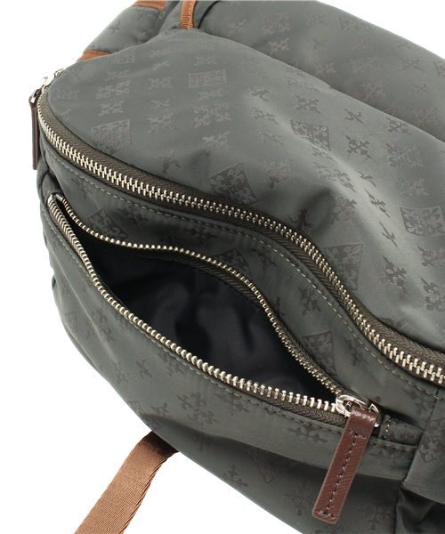 russet for traveller(ラシット フォー トラベラー)の「ボディバッグ(小)【Body Bag】(ボディバッグ/ウエストポーチ・レディース・ネイビー・FREE)」の13枚目の写真