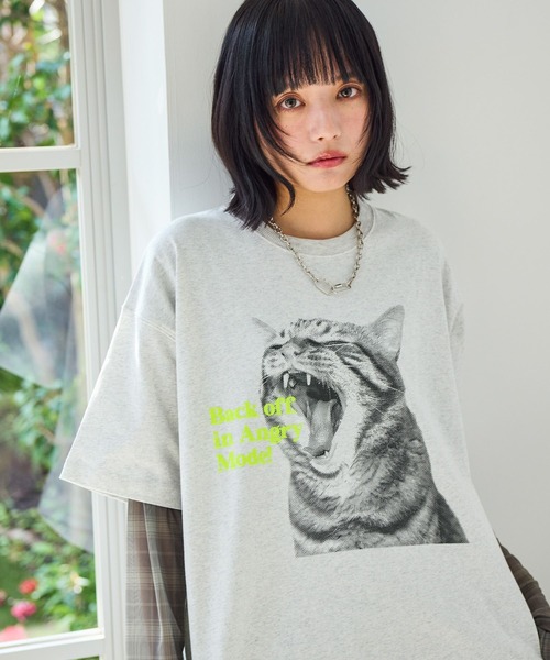 PBLIM（ページボーイリム）の「《UNISEX》シャウトキャットT　猫 / フロントプリント（Tシャツ/カットソー・レディース・オフホワイト/グレー・FREE）」の8枚目の写真