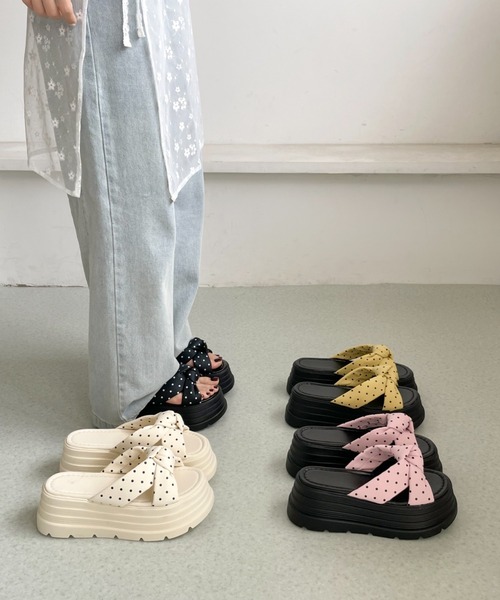 Shoes in Closet（シューズインクローゼット）の「【完売カラー再入荷】+6.0㎝ 軽量 厚底 クロスリボン ドット柄 サンダル 845（サンダル・レディース・アイボリー/イエロー/ピンク/ブラック・L/LL/M/S）」の20枚目の写真