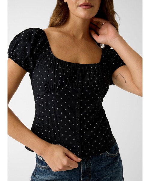 GUESS JEANS（ゲスジーンズ）の「GUESS JEANS Pleated Button Up Blouse ブラウス（シャツ/ブラウス・レディース・ブラック系その他・MEDIUM/SMALL/X-SMALL）」の3枚目の写真