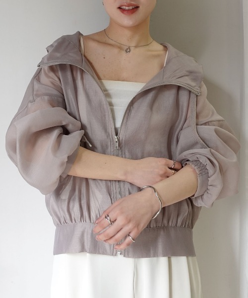 CORNERS（コーナーズ）の「シアーボリュームスリーブマウンテンパーカー（ブルゾン・レディース・グレイッシュベージュ/ブラック/アイボリー・M）」の3枚目の写真