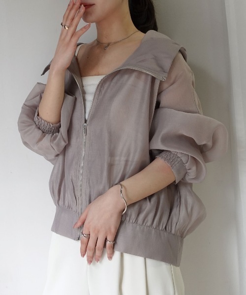 CORNERS（コーナーズ）の「シアーボリュームスリーブマウンテンパーカー（ブルゾン・レディース・グレイッシュベージュ/ブラック/アイボリー・M）」の21枚目の写真