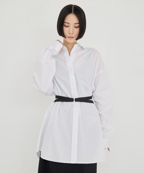 JOHN LAWRENCE SULLIVAN（ジョンローレンスサリバン）の「【JOHN LAWRENCE SULLIVAN/ジョンローレンスサリバン】COTTON SATIN OVERSIZED SHIRT/コットンサテンオーバーサイズシャツ（シャツ/ブラウス・レディース・ホワイト/サックスブルー・S）」の2枚目の写真