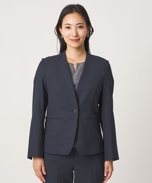 A DAY IN THE LIFE UNITED ARROWS(アデイインザライフユナイテッドアローズ)の「リネンライクドビー Vネックジャケット ‐セットアップ対応・マシンウォッシャブル‐<A DAY IN THE LIFE>(テーラードジャケット・レディース・ベージュ/ネイビー/モカ/グレー系・38/36/40)」の19枚目の写真