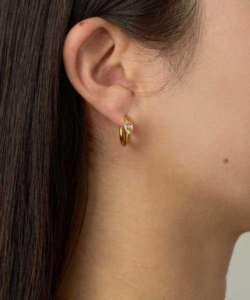 VATSURICA（バツリカ）の「〈LOINE〉金属アレルギー対応 / サージカルステンレス / キュービックジルコニア フープピアス（ピアス（両耳用）・レディース・ゴールド/シルバー・FREE）」の3枚目の写真