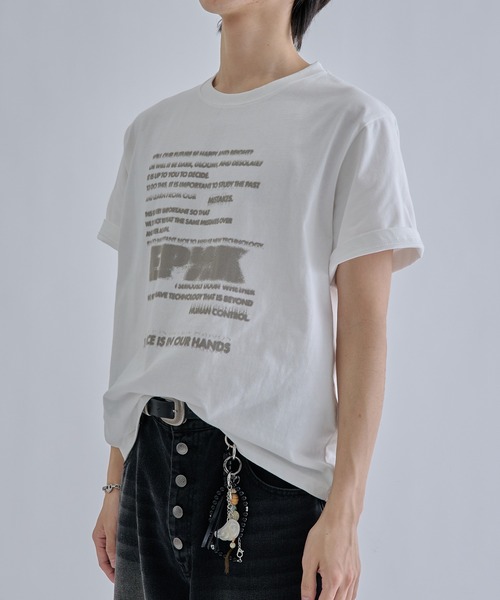 EPNK（イーピーエヌケー）の「Fade graphic tee / フェードグラフィックTee（Tシャツ/カットソー・メンズ・オフホワイト/ブラック・SMALL/MEDIUM/LARGE）」の4枚目の写真