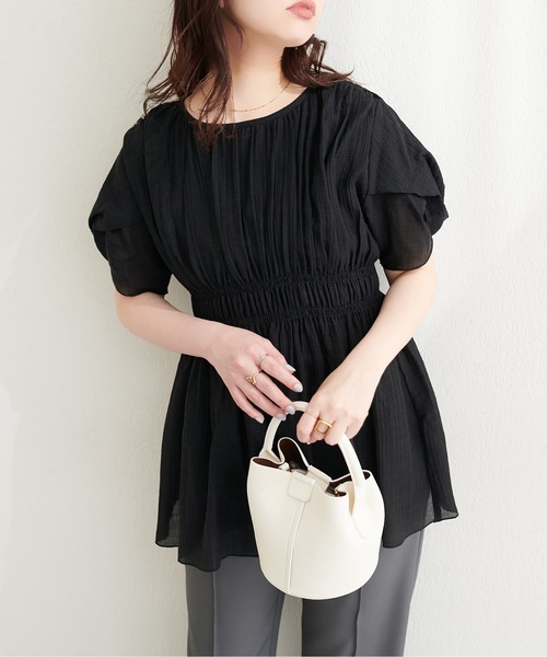 natural couture(ナチュラルクチュール)の「〈osono〉ねじり袖ペプラムチュニック(シャツ/ブラウス・レディース・その他2/その他1/ミント/ブラック/ピンク/オフホワイト/その他4/その他3・FREE)」の15枚目の写真