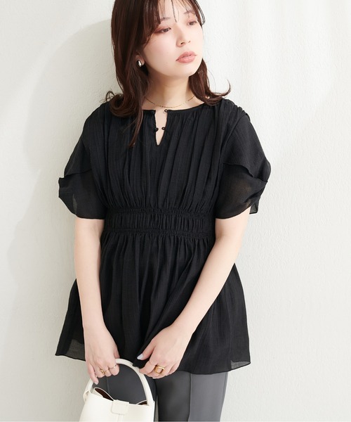 natural couture(ナチュラルクチュール)の「〈osono〉ねじり袖ペプラムチュニック(シャツ/ブラウス・レディース・その他2/その他1/ミント/ブラック/ピンク/オフホワイト/その他4/その他3・FREE)」の17枚目の写真