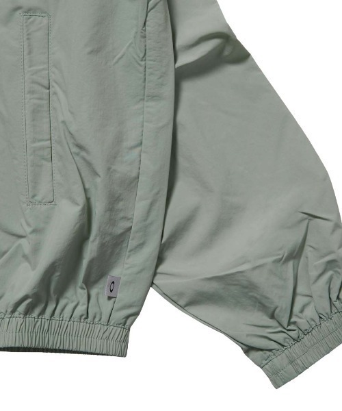 OAKLEY(オークリー)の「オークリー YTR WIND BLOCK JKT 11.0(ナイロンジャケット・キッズ・ブラック/グリーン・130cm/140cm/150cm/160cm)」の19枚目の写真
