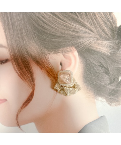 tone（トーン）の「【Lily accessory】インド刺繡イヤリング(MA)（イヤリング・レディース・ホワイト・FREE）」の2枚目の写真
