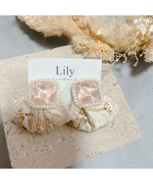 tone（トーン）の「【Lily accessory】インド刺繡イヤリング(MA)（イヤリング・レディース・ホワイト・FREE）」の4枚目の写真