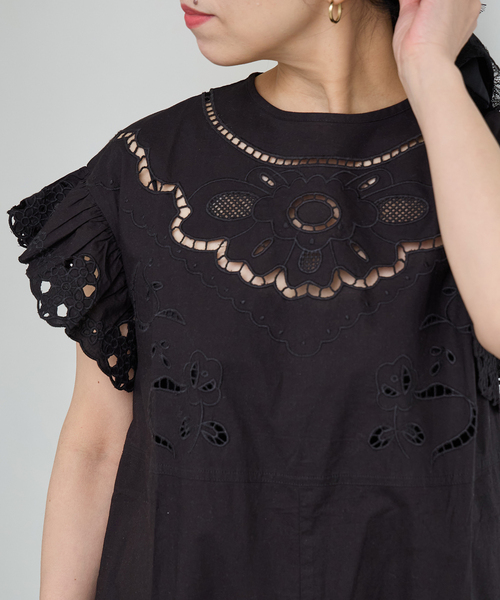 IENA LA BOUCLE（イエナラブークル）の「IENA LA BOUCLE カットワークオールインワン（つなぎ/オールインワン・レディース・ブラック・38/36）」の10枚目の写真