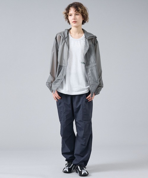 NANGA（ナンガ）の「【NANGA / ナンガ】N2610-1A005D / 26SS 軽量シアージャケット / パッカブル / 日焼け対策 / ユニセックス（ブルゾン・メンズ・ブラック/グレー・M/L）」の5枚目の写真