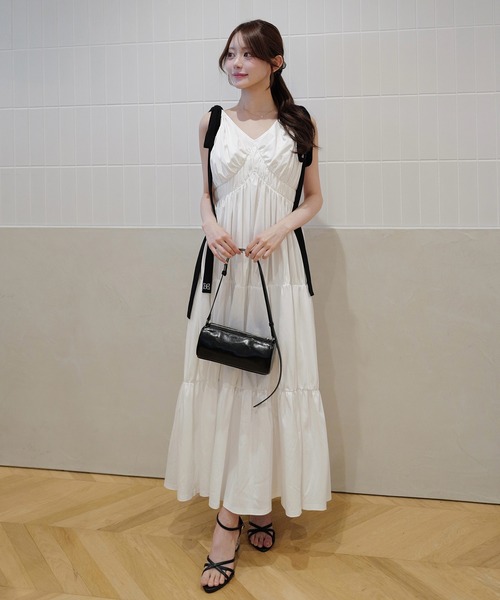 EIMY ISTOIRE（エイミーイストワール）の「RIBBON SHOULDER CUT DRESS