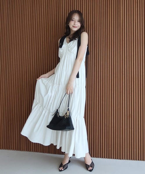 EIMY ISTOIRE（エイミーイストワール）の「RIBBON SHOULDER CUT DRESS