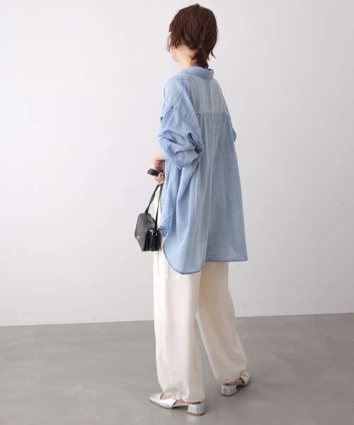 Bou Jeloud（ブージュルード）の「袖リブシアーデニムシャツ（シャツ/ブラウス・レディース・インディゴブルー/サックスブルー・38）」の7枚目の写真