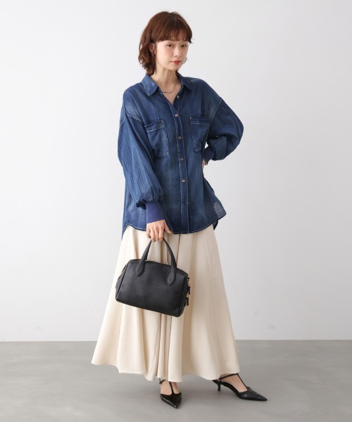 Bou Jeloud（ブージュルード）の「袖リブシアーデニムシャツ（シャツ/ブラウス・レディース・インディゴブルー/サックスブルー・38）」の19枚目の写真