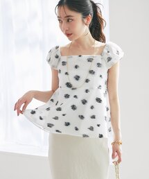La boutique BonBon（ラブティックボンボン）の「【最強モテブラウス】小花ラメジャガードペプラムブラウス（シャツ/ブラウス）」