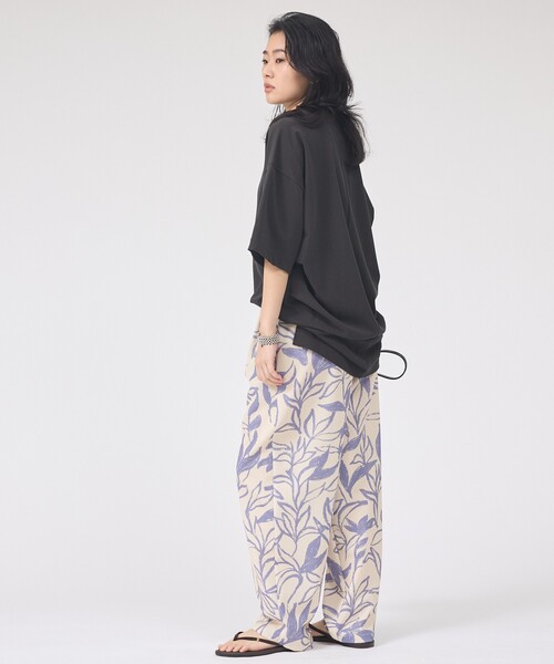 Rouge vif Anna（ルージュヴィフアンナ）の「リーフプリントルーズテーパードパンツ/ウエストゴム/ポケット付き/夏服（その他パンツ・レディース・ブラウン系その他/ベージュ系その他・36/38）」の19枚目の写真