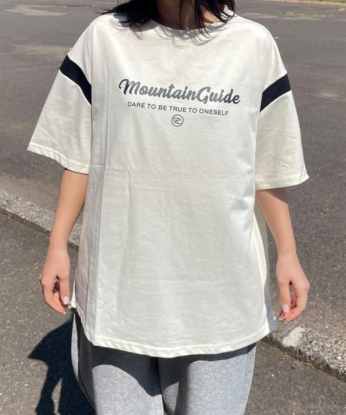 CRB(シーアールビー)の「袖配色ロゴビッグTシャツ(Tシャツ/カットソー・レディース・ベージュ/オフホワイト/ブラック・F)」の6枚目の写真