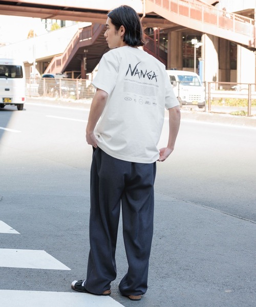 NANGA（ナンガ）の「【NANGA Mt.&Sea(ナンガ)】別注ヒストリーロゴTシャツ[マルチファンクション]（Tシャツ/カットソー・メンズ・杢グレー/ホワイト/ベージュ/ブラック・LARGE/MEDIUM）」の6枚目の写真