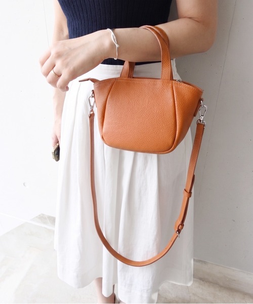 styiro(スタイロ)の「本革2WAYミニバッグ 牛革トートショルダー 軽量デザイン(ショルダーバッグ・レディース・ホワイト/キャメル/グレー/ブラック・FREE)」の4枚目の写真