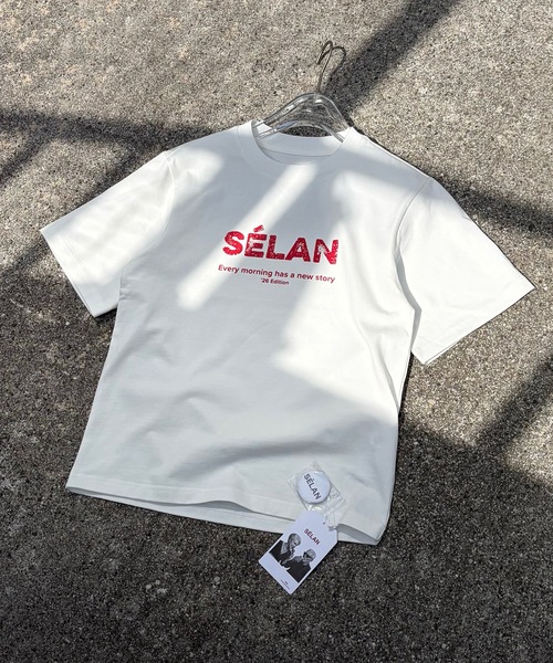 SELAN(セラン)の「【ユニセックス】缶バッチ付きSELANロゴプリントTシャツ/タイトフィット(Tシャツ/カットソー・メンズ・バーガンディー/ホワイト/グレー/ブラック/ネイビー・LARGE/MEDIUM)」の13枚目の写真