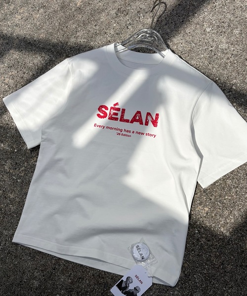 SELAN(セラン)の「【ユニセックス】缶バッチ付きSELANロゴプリントTシャツ/タイトフィット(Tシャツ/カットソー・メンズ・バーガンディー/ホワイト/グレー/ブラック/ネイビー・LARGE/MEDIUM)」の12枚目の写真