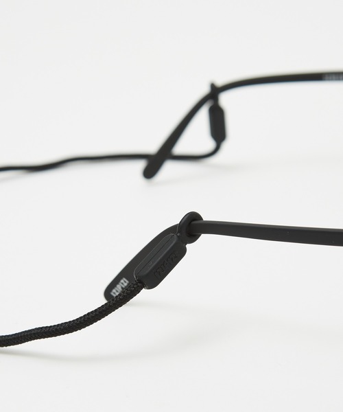 IZIPIZI(イジピジ)の「IZIPIZI/イジピジ DAILY CORD グラス デイリー コード Glass Daily Cord /眼鏡紐 /メガネ キーパー /ストラップ(サングラス・メンズ・ブラック/スモークピンク・フリー)」の6枚目の写真