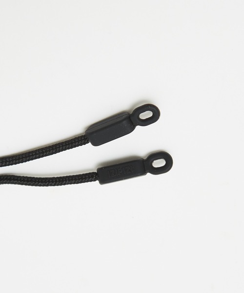 IZIPIZI(イジピジ)の「IZIPIZI/イジピジ DAILY CORD グラス デイリー コード Glass Daily Cord /眼鏡紐 /メガネ キーパー /ストラップ(サングラス・メンズ・ブラック/スモークピンク・フリー)」の7枚目の写真