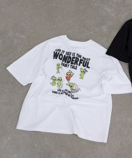 LAKOLE(ラコレ)の「ALIENプリントTシャツ / 659293(Tシャツ/カットソー・メンズ・ホワイト/ブラック・LARGE/MEDIUM)」の2枚目の写真
