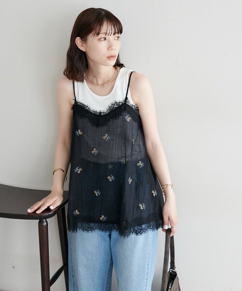 DISCOAT(ディスコート)の「【WEB限定】刺繍シアーキャミソール(キャミソール・レディース・アイボリー/ブラック/オリーブ・MEDIUM)」の19枚目の写真
