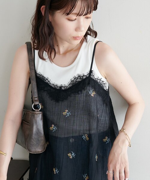 DISCOAT(ディスコート)の「【WEB限定】刺繍シアーキャミソール(キャミソール・レディース・アイボリー/ブラック/オリーブ・MEDIUM)」の20枚目の写真
