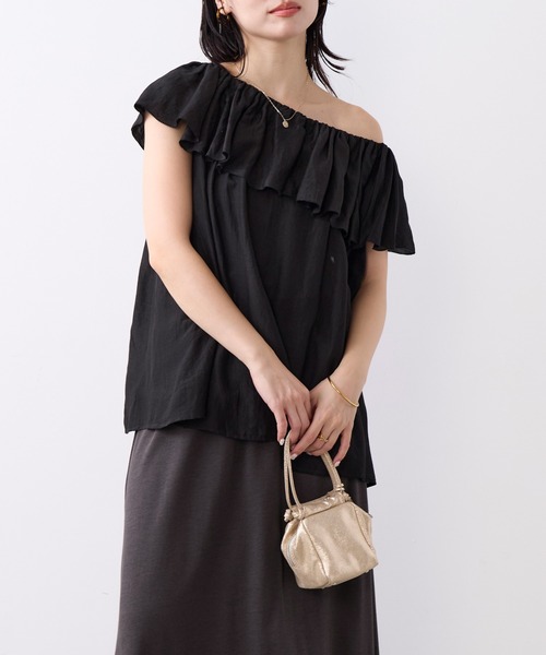 MICA&DEAL（マイカ＆ディール）の「インドフレアオフショルダーブラウス（シャツ/ブラウス・レディース・オフホワイト/ブラック/サックスブルー・FREE）」の9枚目の写真