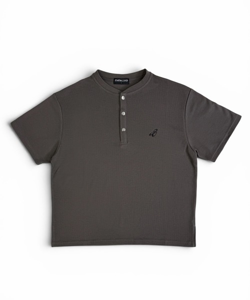 Starting Over(スターティングオーバー)の「短丈スナップヘンリーワッフル半袖Tシャツ / ショートレングス サーマル ヘンリーネック Tシャツ【ユニセックス】(Tシャツ/カットソー・メンズ・オフホワイト/カーキ/チャコールグレー/ブラック・M/L)」の9枚目の写真