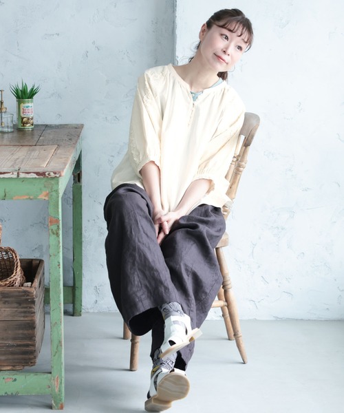 soulberry(ソウルベリー)の「クチナシの刺繍ブラウス(シャツ/ブラウス・レディース・キナリ・5L/4L/3L/LL/L/M)」の5枚目の写真