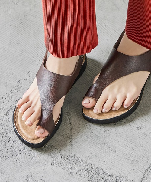 Fashion Letter(ファッションレター)の「日本製 ストラップ付きトングサンダル 痛くないサンダル(サンダル・レディース・ダークブラウン/ブラック/ゴールド/ブロンズ・LL/L/M/S)」の7枚目の写真