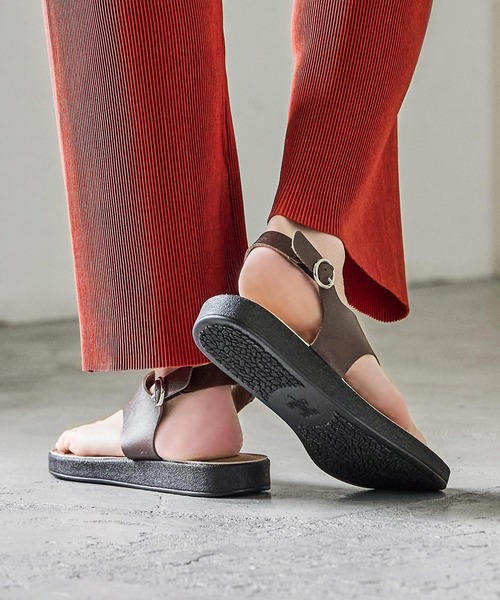 Fashion Letter(ファッションレター)の「日本製 ストラップ付きトングサンダル 痛くないサンダル(サンダル・レディース・ダークブラウン/ブラック/ゴールド/ブロンズ・LL/L/M/S)」の9枚目の写真