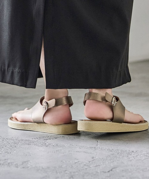 Fashion Letter(ファッションレター)の「日本製 ストラップ付きトングサンダル 痛くないサンダル(サンダル・レディース・ダークブラウン/ブラック/ゴールド/ブロンズ・LL/L/M/S)」の22枚目の写真